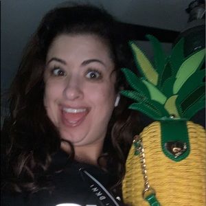 Meet your Posher, Jennifer